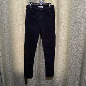Topshop Moto size 28 (waist is really 26) Jamie black jeans EUC